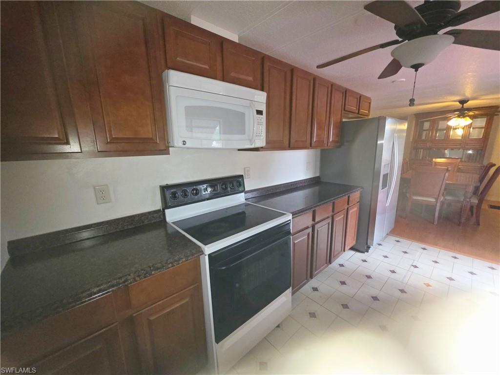 8290 Nault Rd Property Photo 9