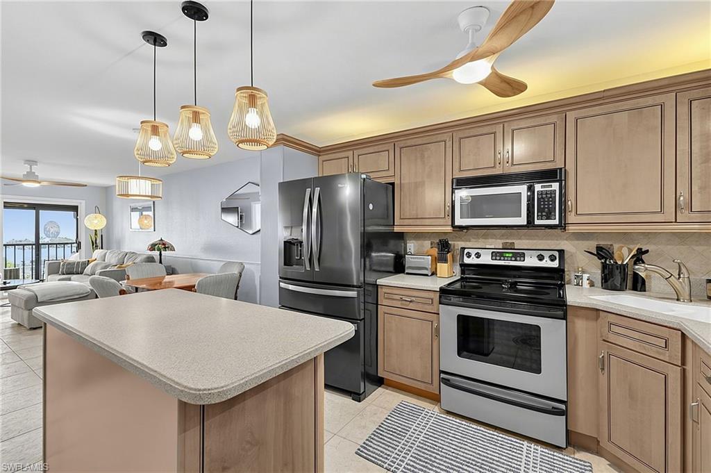 6891 Estero Blvd 362 Property Photo 17