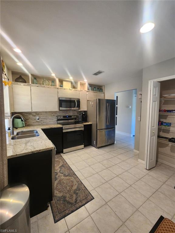 5873 Wyldewood Lakes Ct Property Photo 9