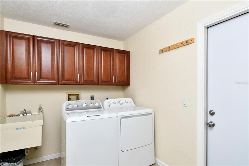 25101 Kimberly Ct Property Photo 36