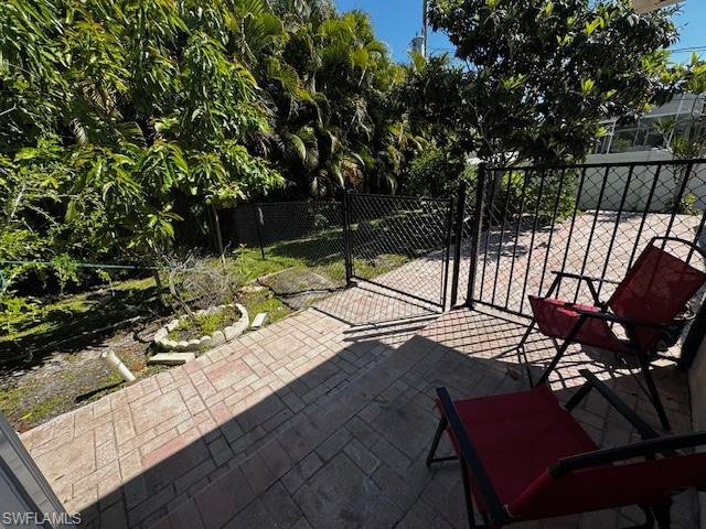 8409 Tahiti Rd A Property Photo 23