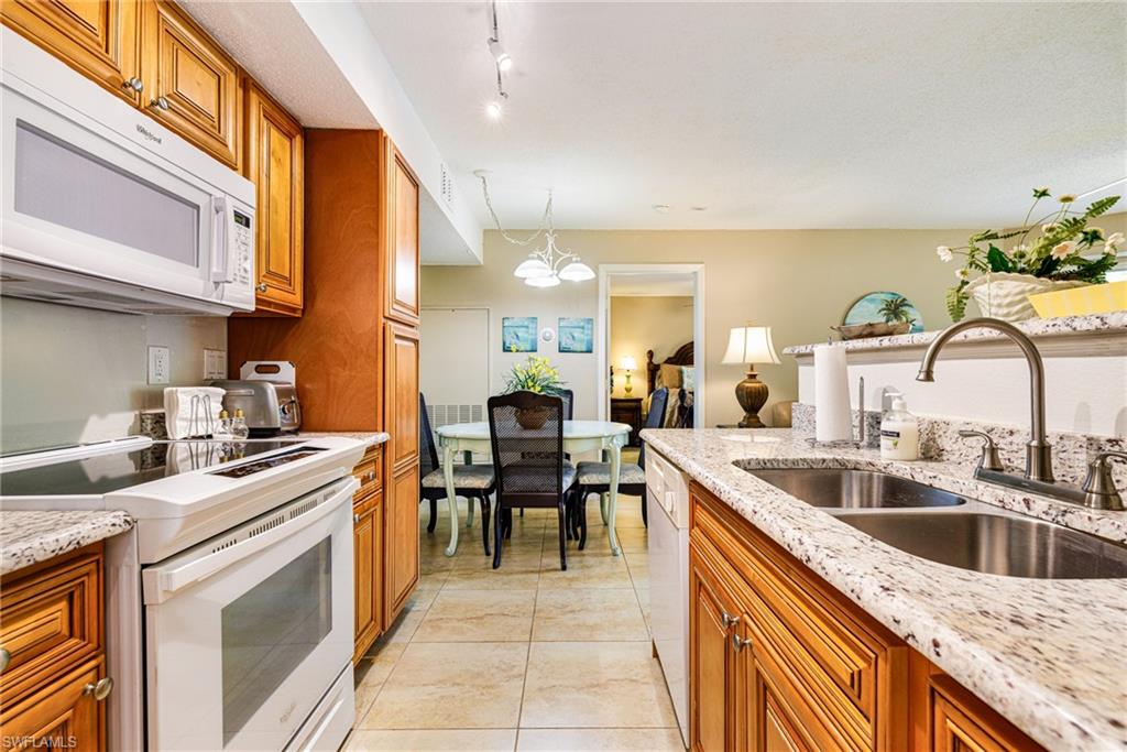 12620 Equestrian Cir 1705 Property Photo 10