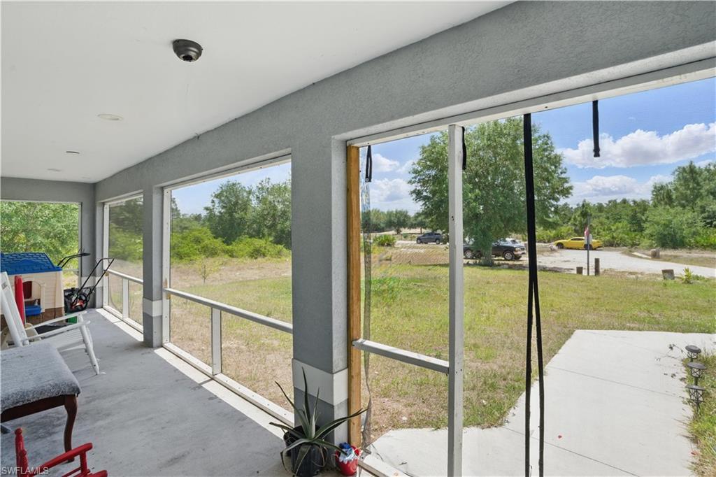 7824 6th Ter Property Photo 3