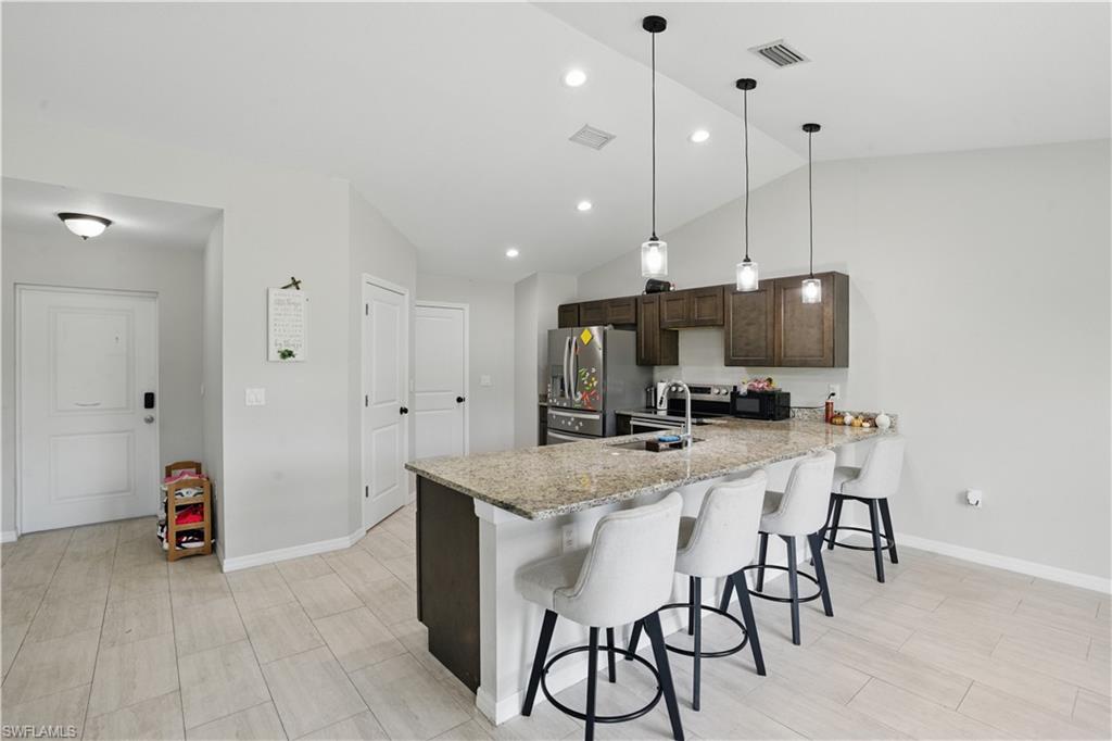 7824 6th Ter Property Photo 10