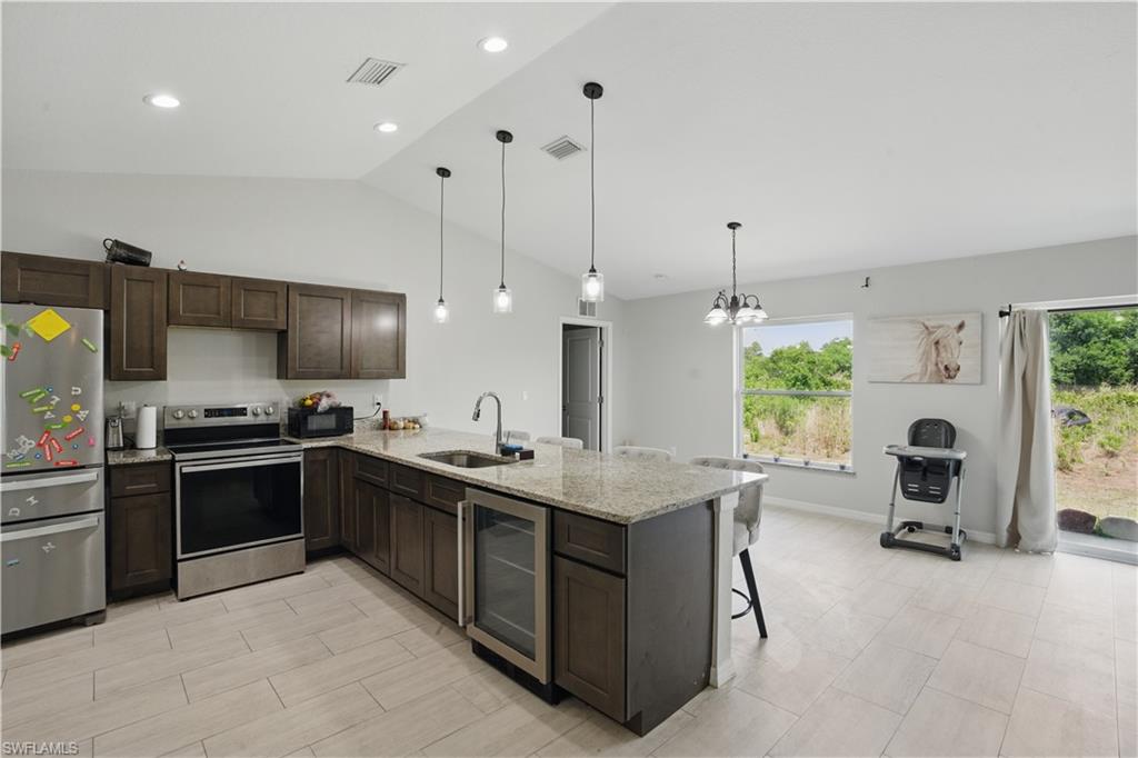 7824 6th Ter Property Photo 11