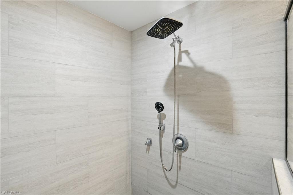 7824 6th Ter Property Photo 17