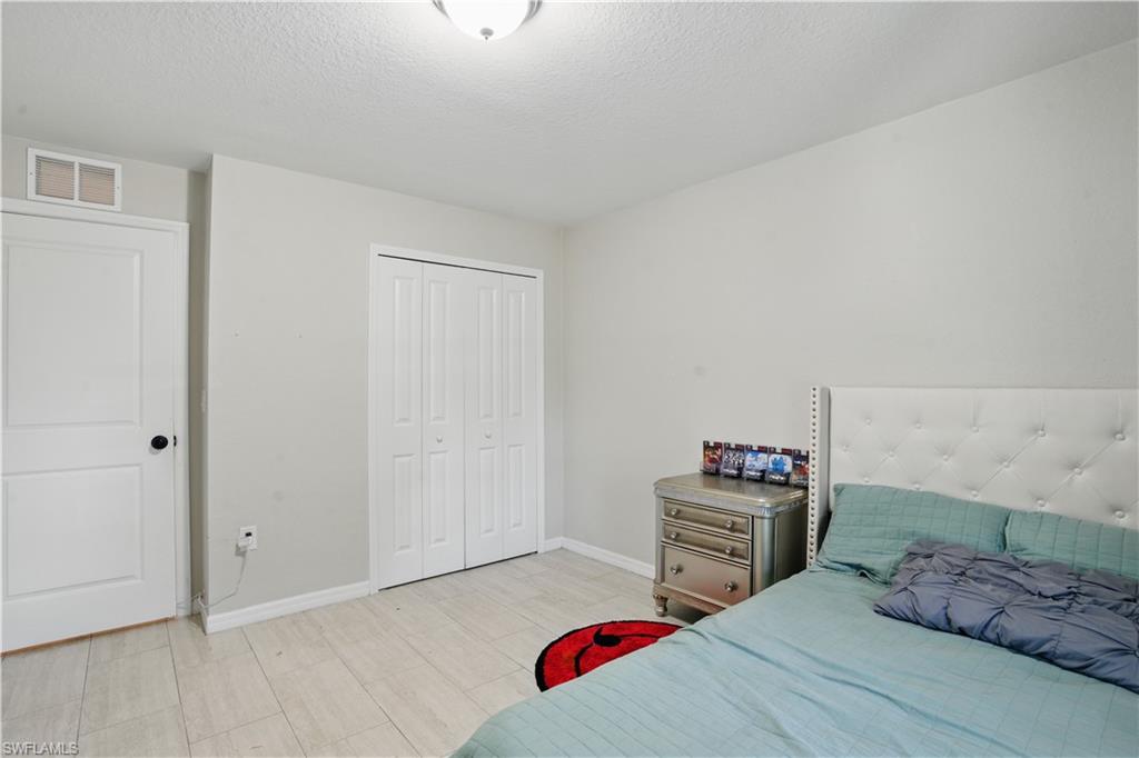 7824 6th Ter Property Photo 23