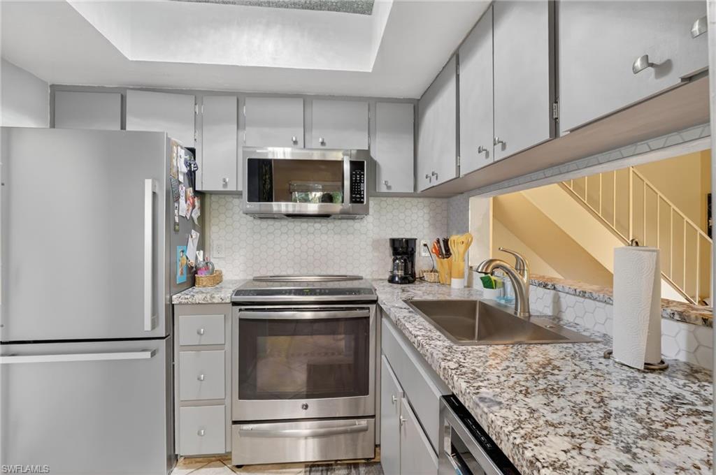 3309 Prince Edward Island Cir 2 Property Photo 4