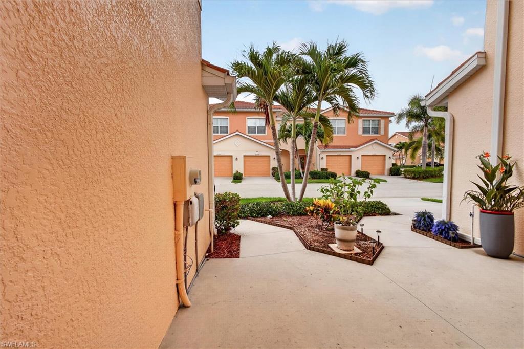 10285 Via Colomba Cir Property Photo 4