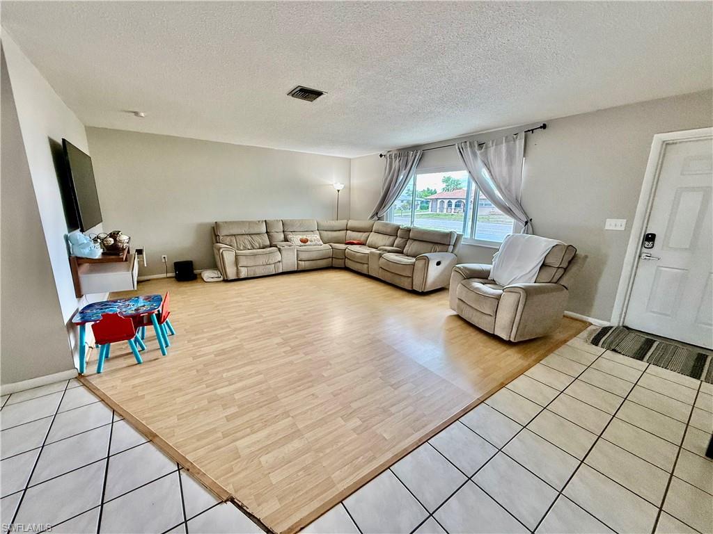 720 Shadyside St Property Photo 2