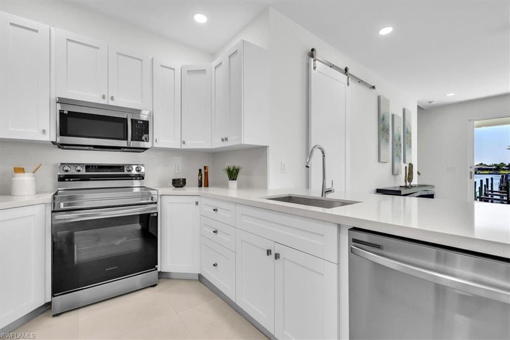 3527 Country Club Blvd Property Photo 2