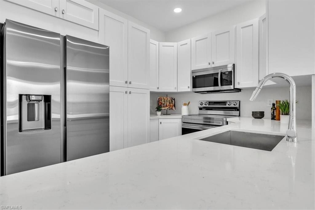 3527 Country Club Blvd Property Photo 10