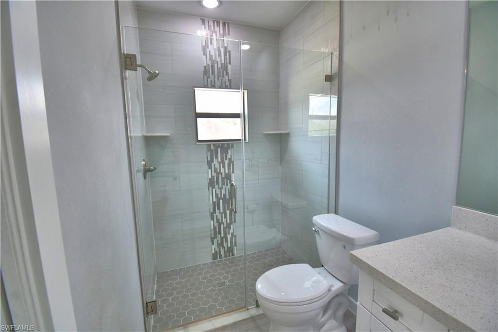 713/715 W 12th St Property Photo 21