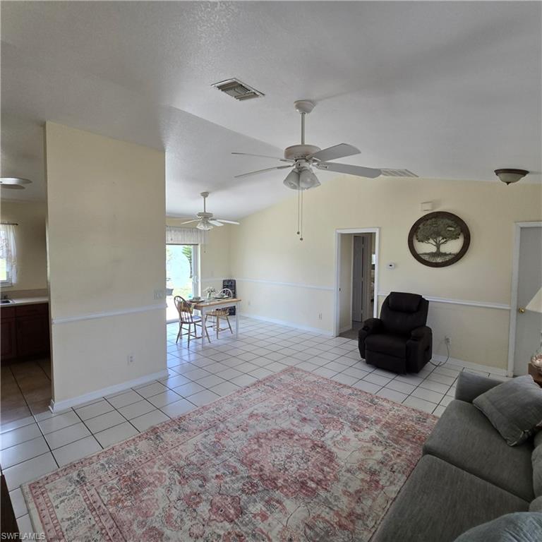 308 Nw 20th Ter Property Photo 15