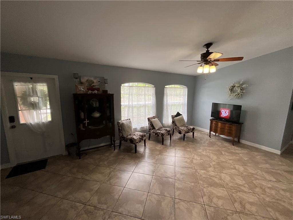 2218 Jackson Ave Property Photo 2
