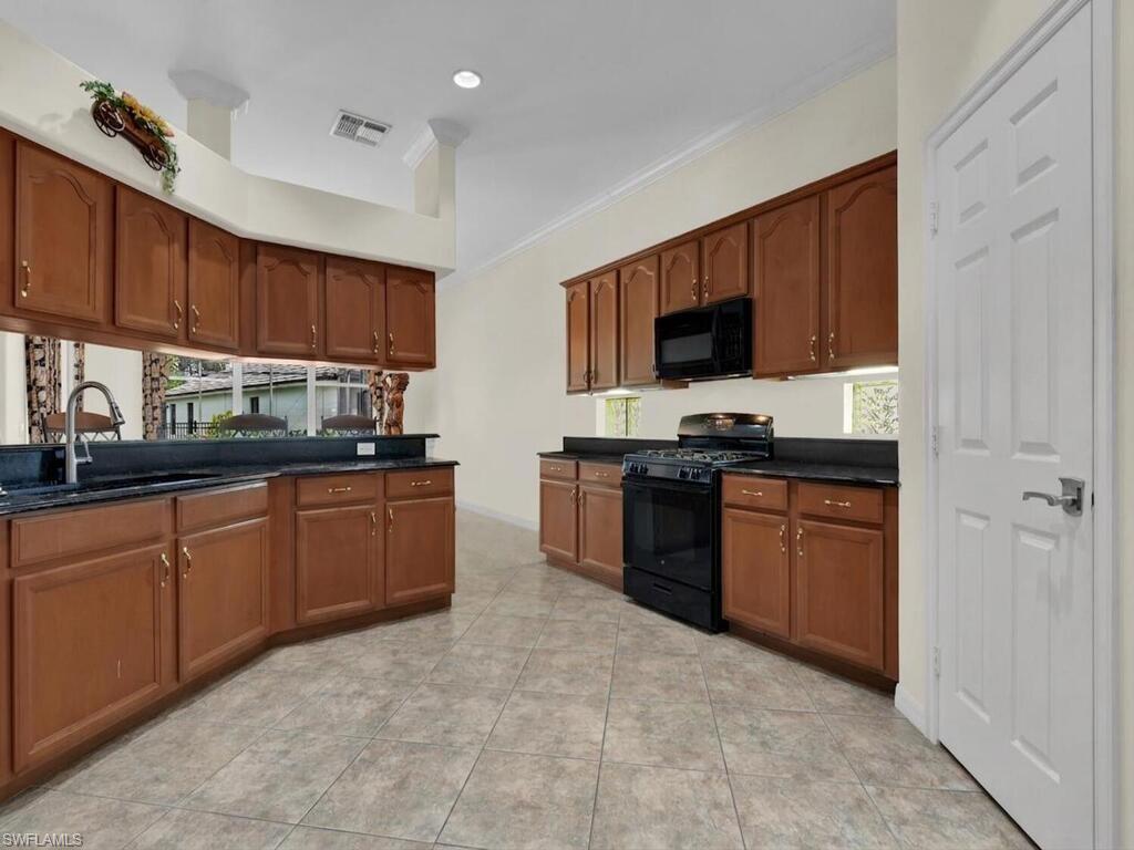 12871 Bay Timber Ct Property Photo 5