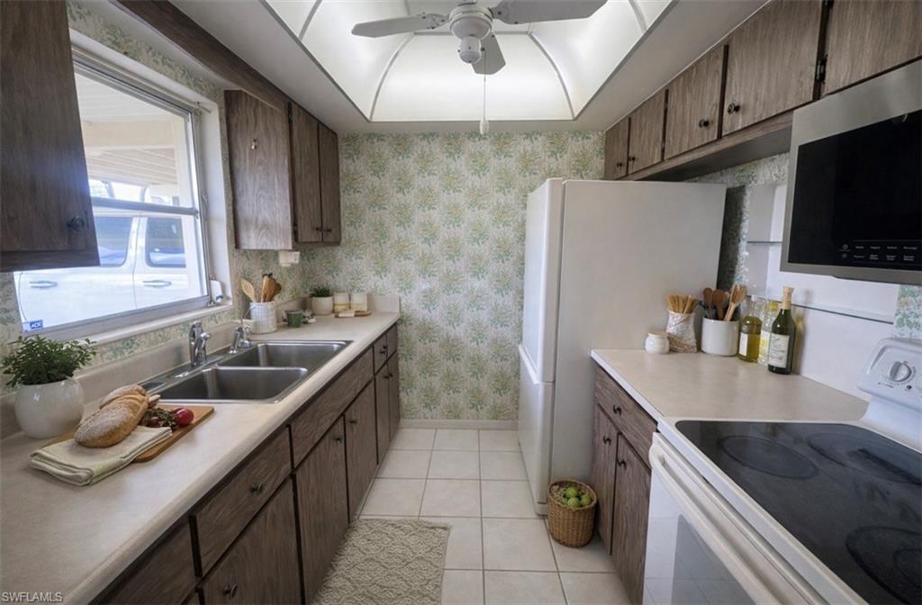 2210 Gardenia Way Property Photo 5