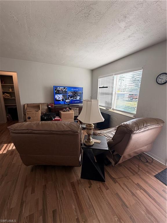 3044 Broadway Property Photo 3
