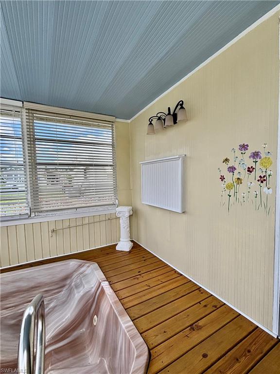 502 Pine Tree Ct Property Photo 33