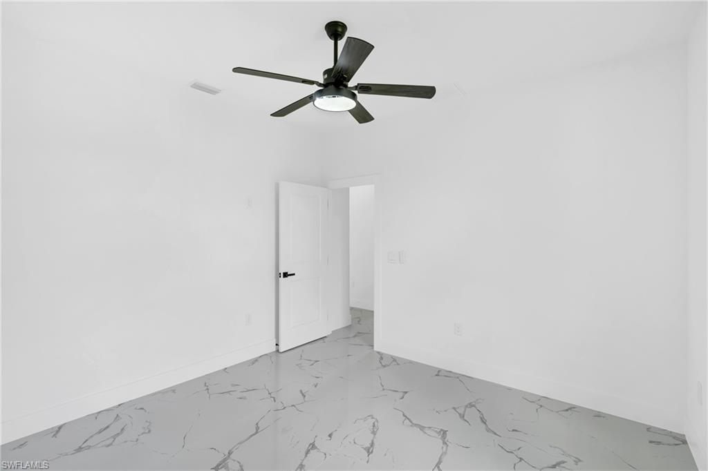 2503 41st St W Property Photo 16