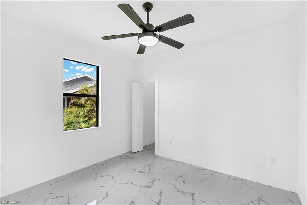2503 41st St W Property Photo 17