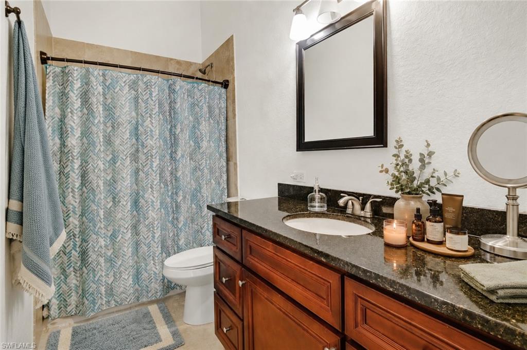 1561 Lynwood Ave Property Photo 11