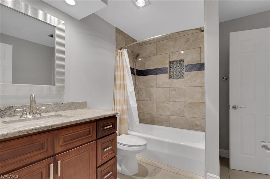 4536 Longboat Ln Property Photo 8