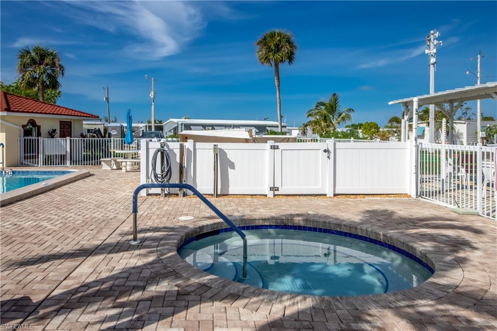 7144 Ladyfish Dr Property Photo 4