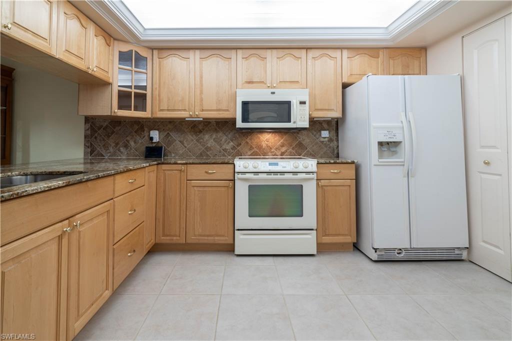 2069 W Lakeview Blvd E1 Property Photo 10