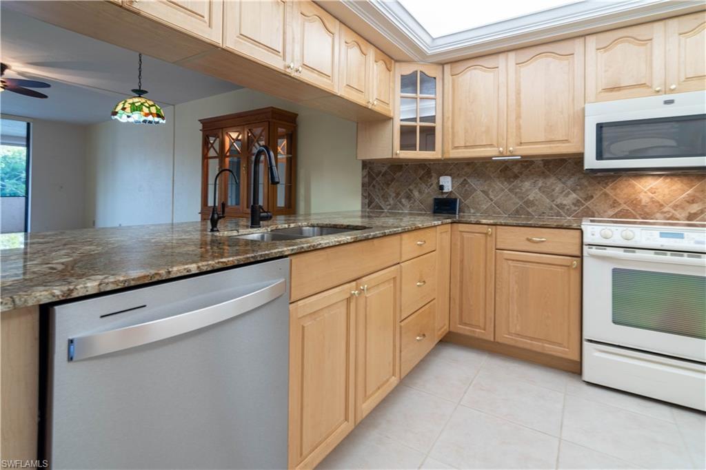 2069 W Lakeview Blvd E1 Property Photo 14