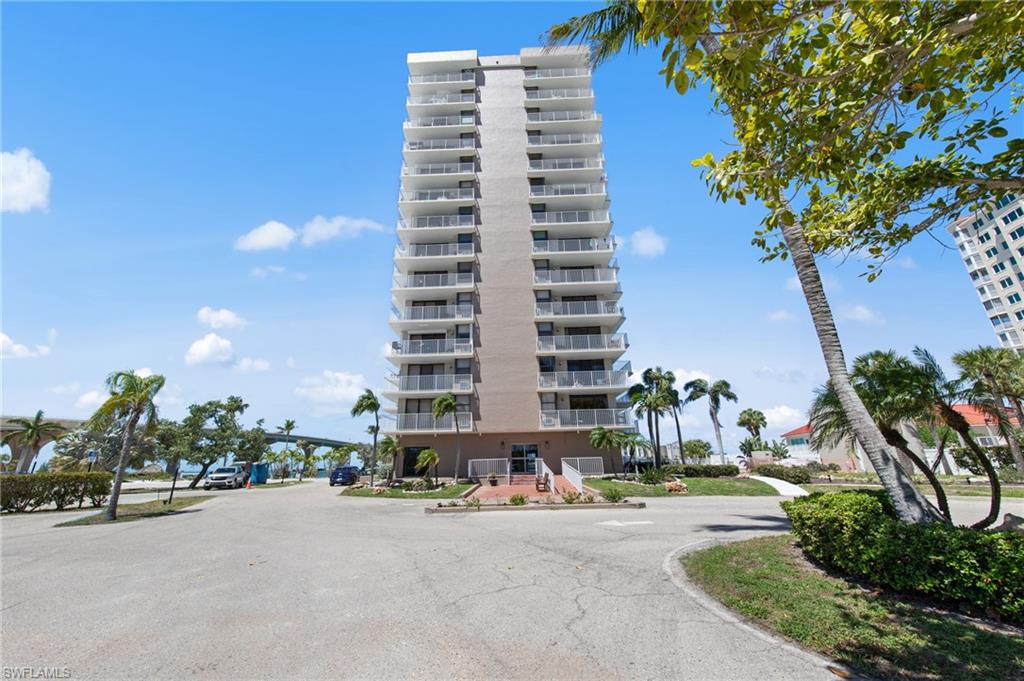 8701 Estero Blvd 507 Property Photo 2