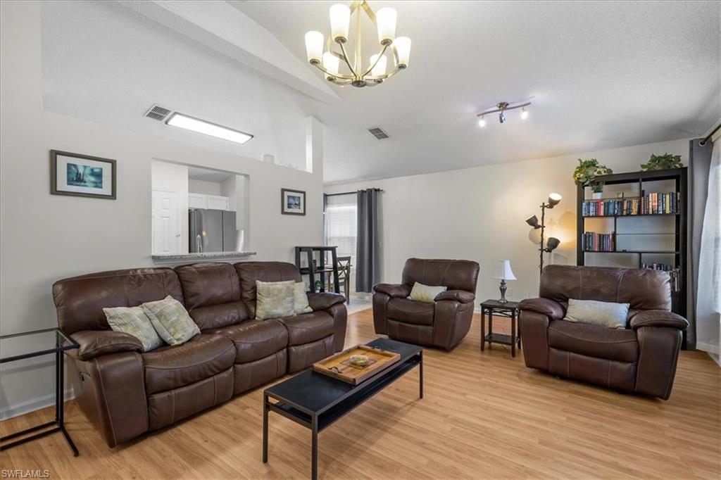 11179 Bentley Trace Ln E Property Photo 20