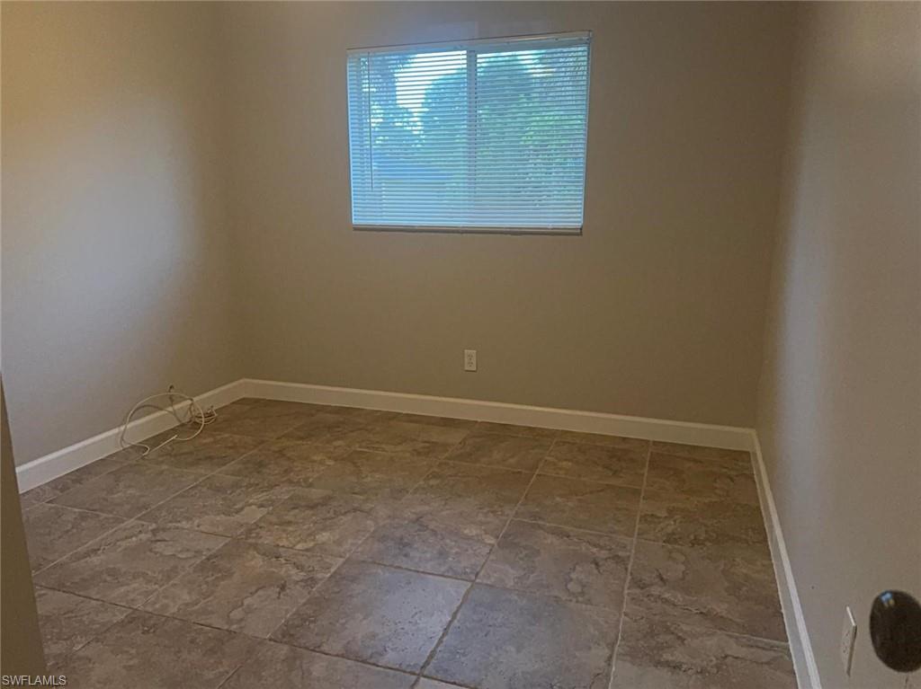 5130 Sw 30th St Property Photo 6