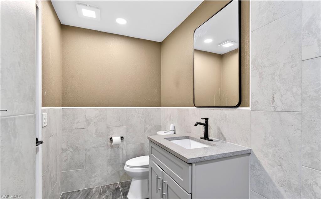 236 Pondella Rd Property Photo 18