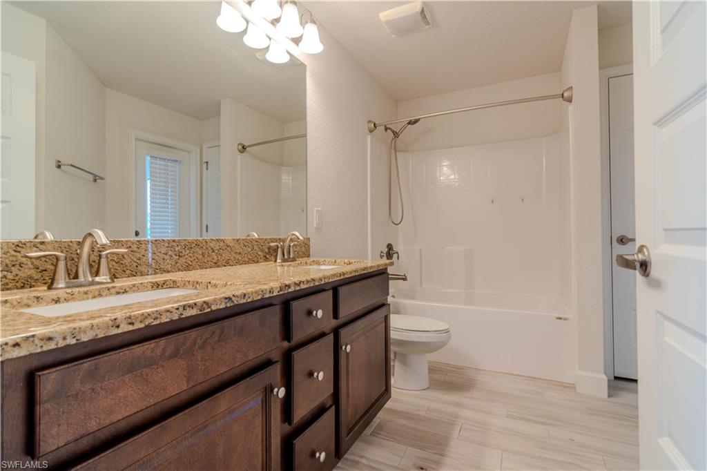 1513 Ne 43rd Ter Property Photo 26