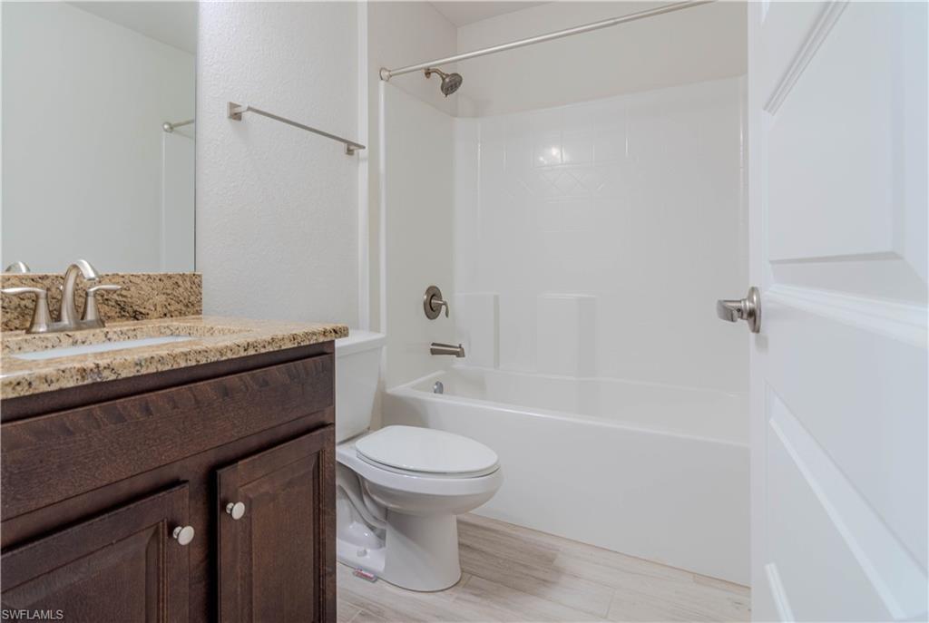 1513 Ne 43rd Ter Property Photo 29