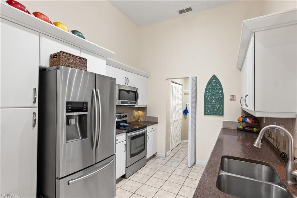 27079 Matheson Ave 207 Property Photo 11
