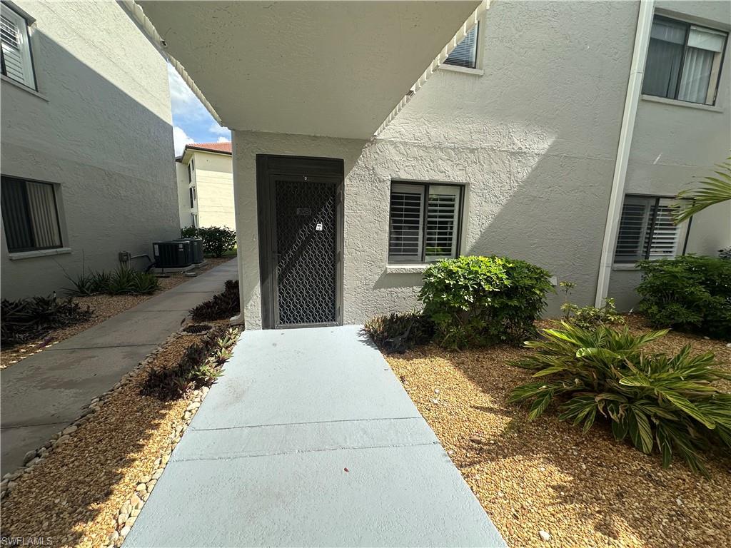 11610 Caravel Cir 108 Property Photo 1
