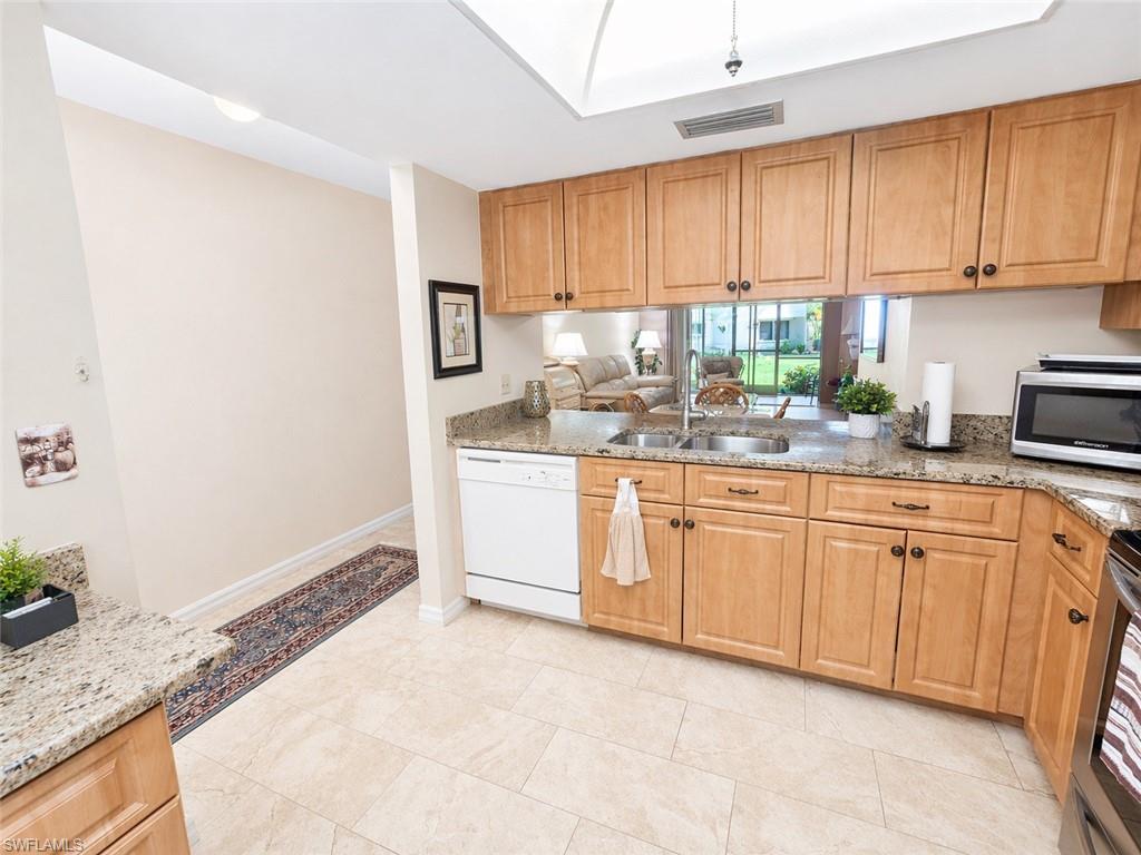 11610 Caravel Cir 108 Property Photo 5