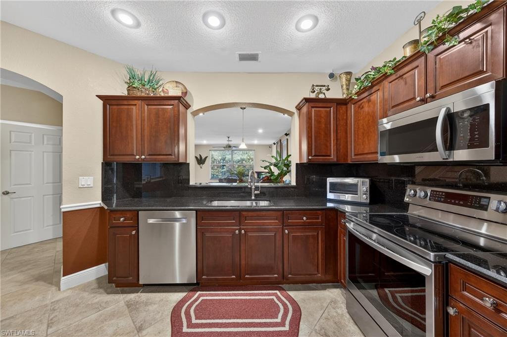 17560 Brickstone Loop Property Photo 10