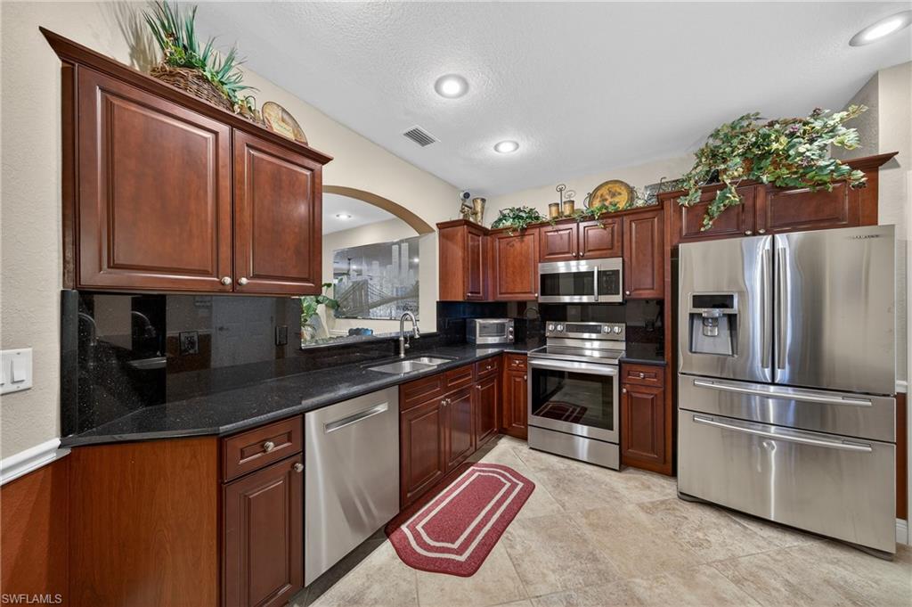 17560 Brickstone Loop Property Photo 11