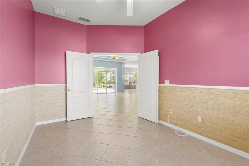 2165 Berkley Way Property Photo 6