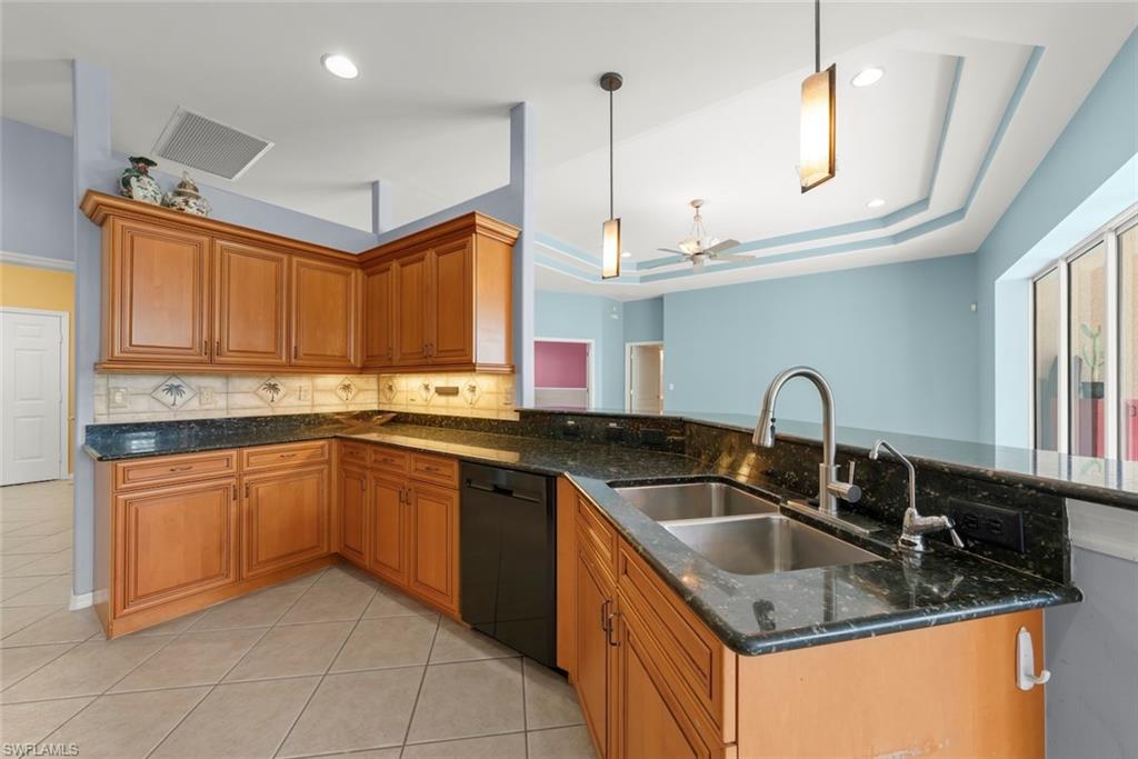 2165 Berkley Way Property Photo 23