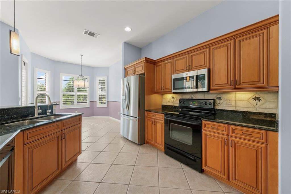2165 Berkley Way Property Photo 27