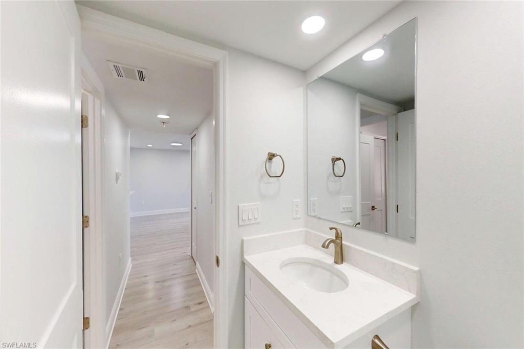 6660 Estero Blvd 105 Property Photo 25
