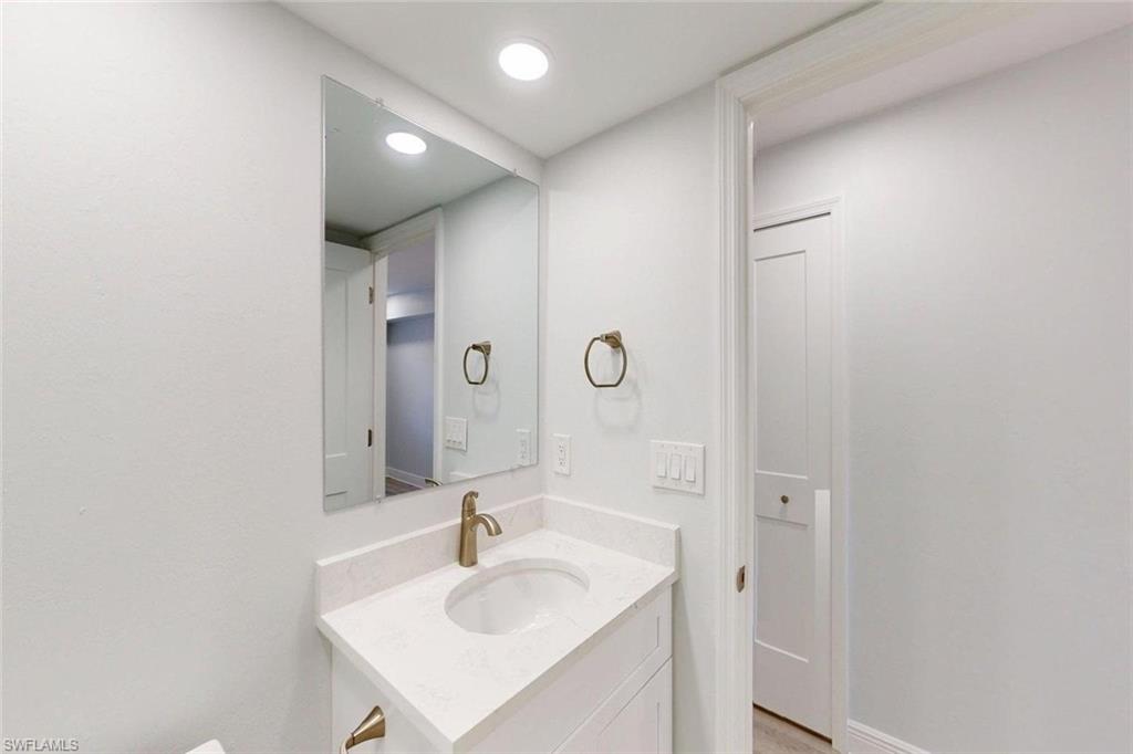6660 Estero Blvd 105 Property Photo 32