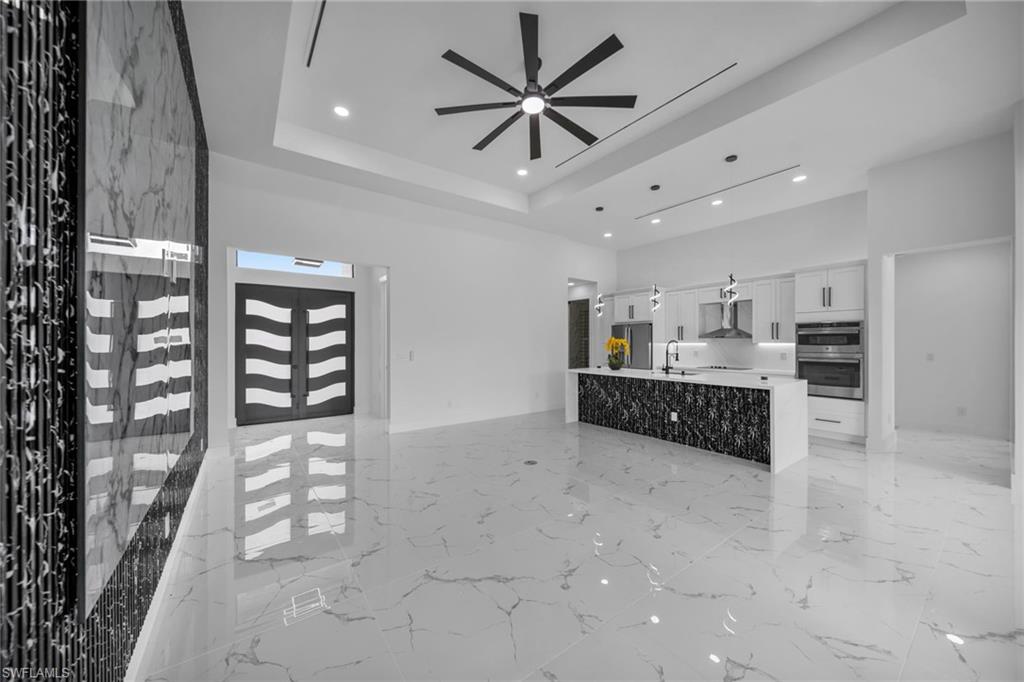 1237 Nw 37th Ave Property Photo 6