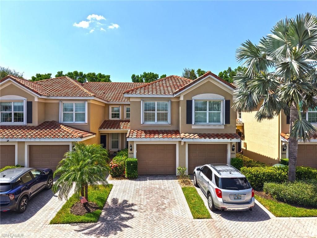 9060 Triangle Palm LN 1206 Property Photo 1