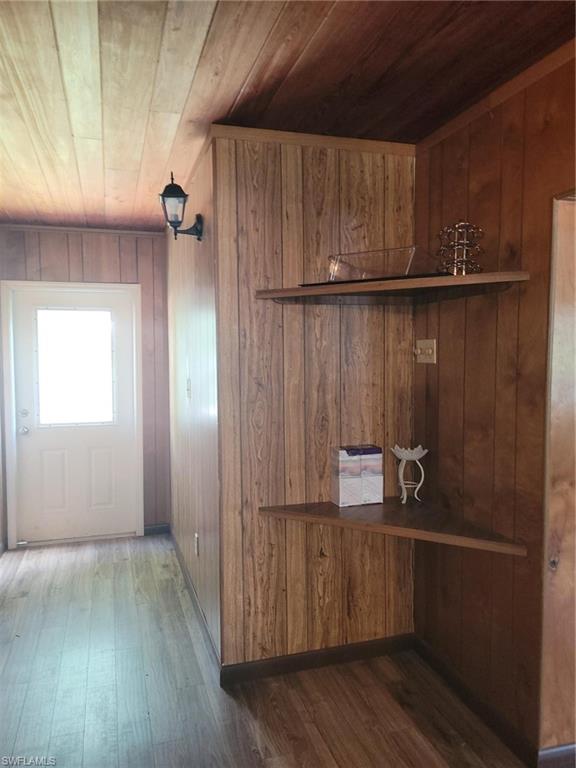 1104 Gulf St Property Photo 13