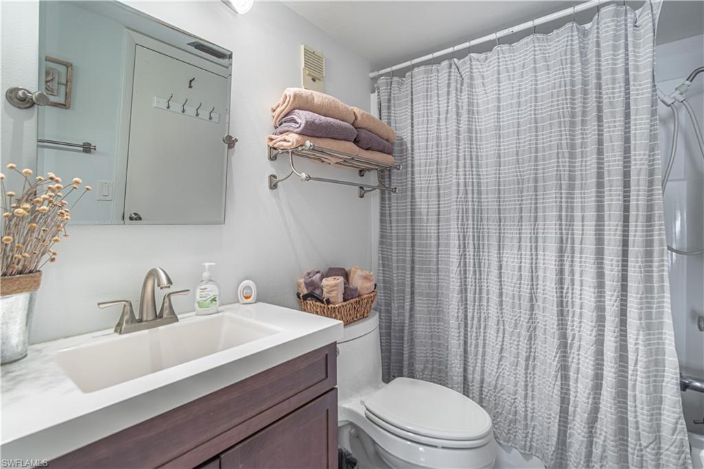 6220 Augusta Dr 307 Property Photo 9